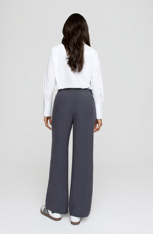 THE ESSENTIAL SOFT TAILORING WIDE LEG TROUSER - GRAPHITE