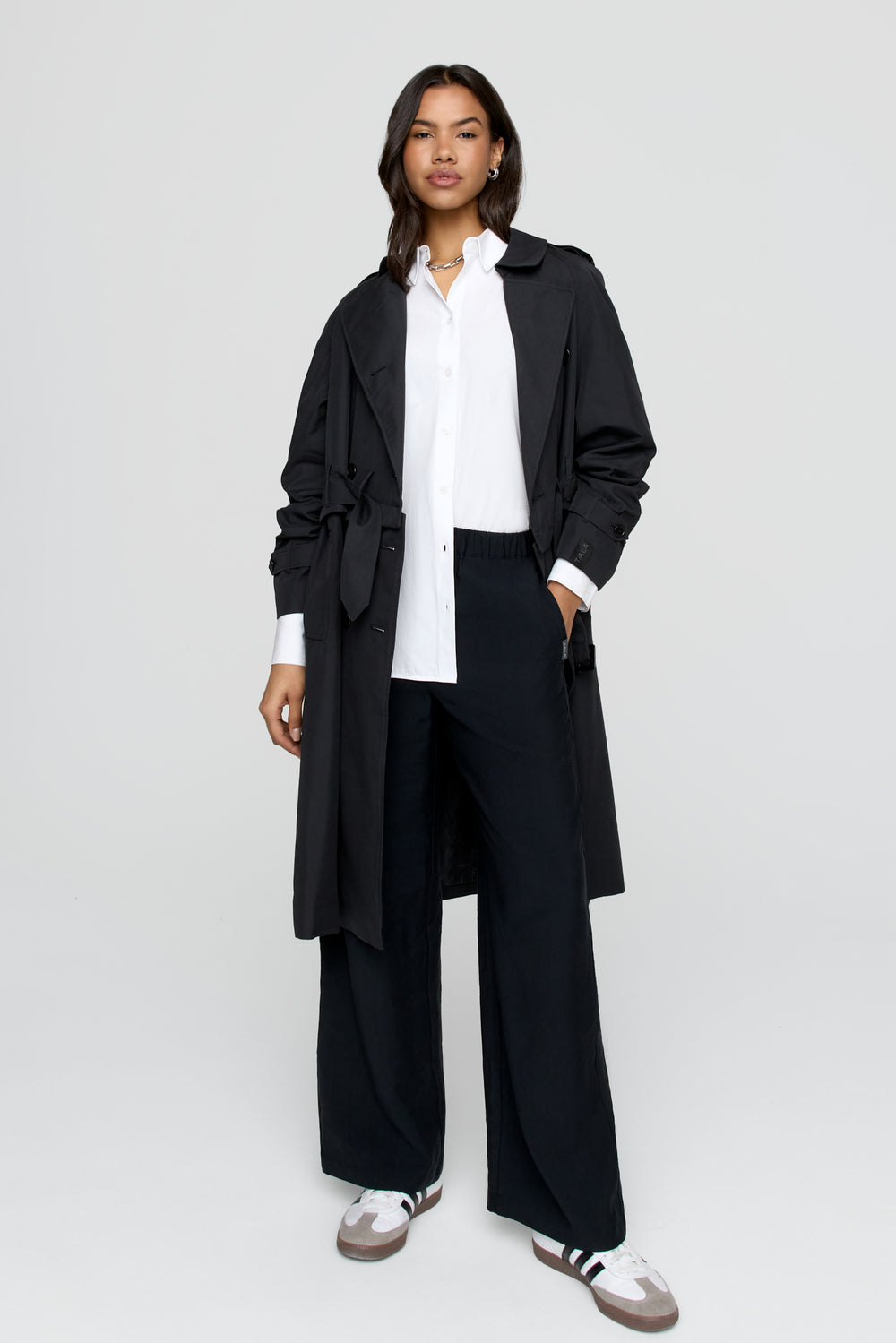THE ESSENTIAL SOFT TAILORING WIDE LEG TROUSER - BLACK