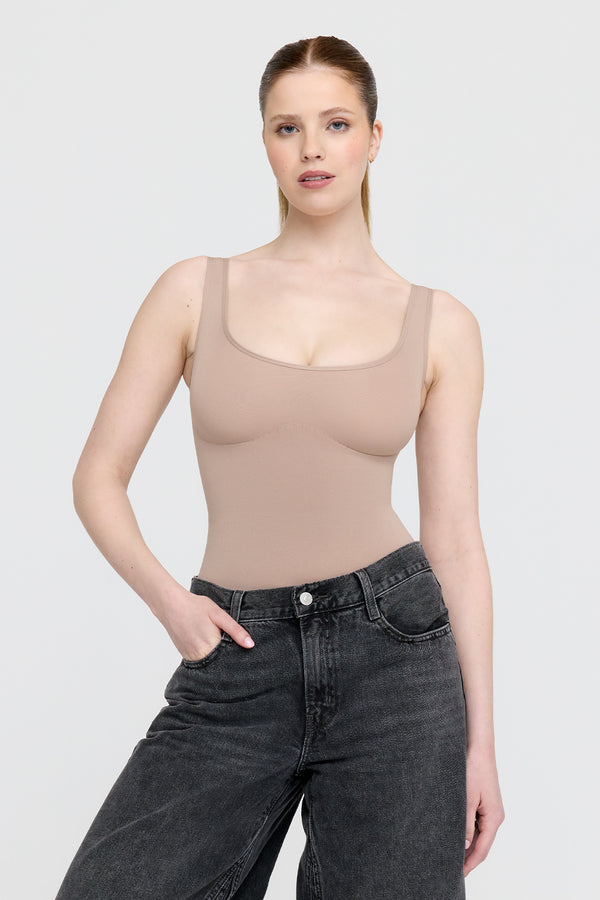 365 CONTOUR STRAPPY SHAPING BODYSUIT - CAPPUCCINO