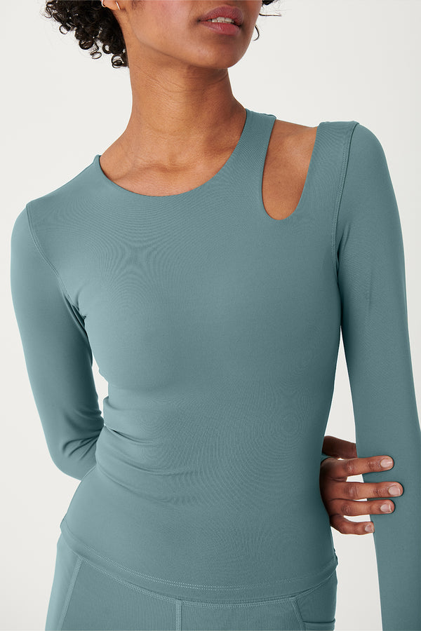 SKINLUXE CUT OUT SHOULDER LONG SLEEVE TOP - LEAF GREEN