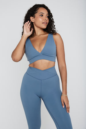 DAYFLEX V NECK SPORTS BRA - MINERAL BLUE