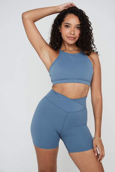 DAYFLEX HIGH NECK KEYHOLE SPORTS BRA - MINERAL BLUE