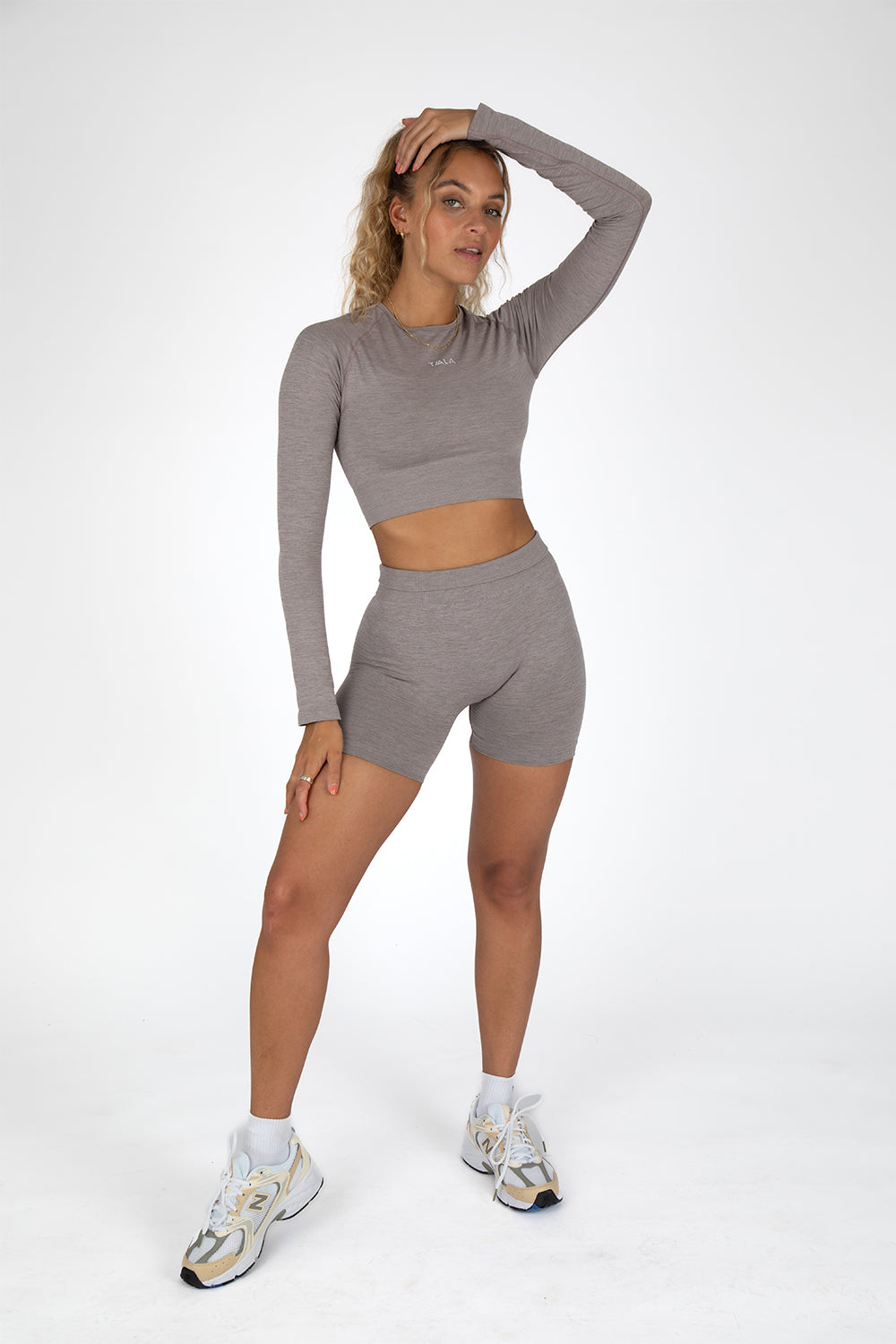 SCULPT SEAMLESS SCRUNCH CYCLING SHORTS - CHARCOAL MARL – TALA